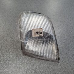 Pagrieziena signala lukturis priekš