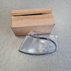 Pagrieziena signala lukturis priekš