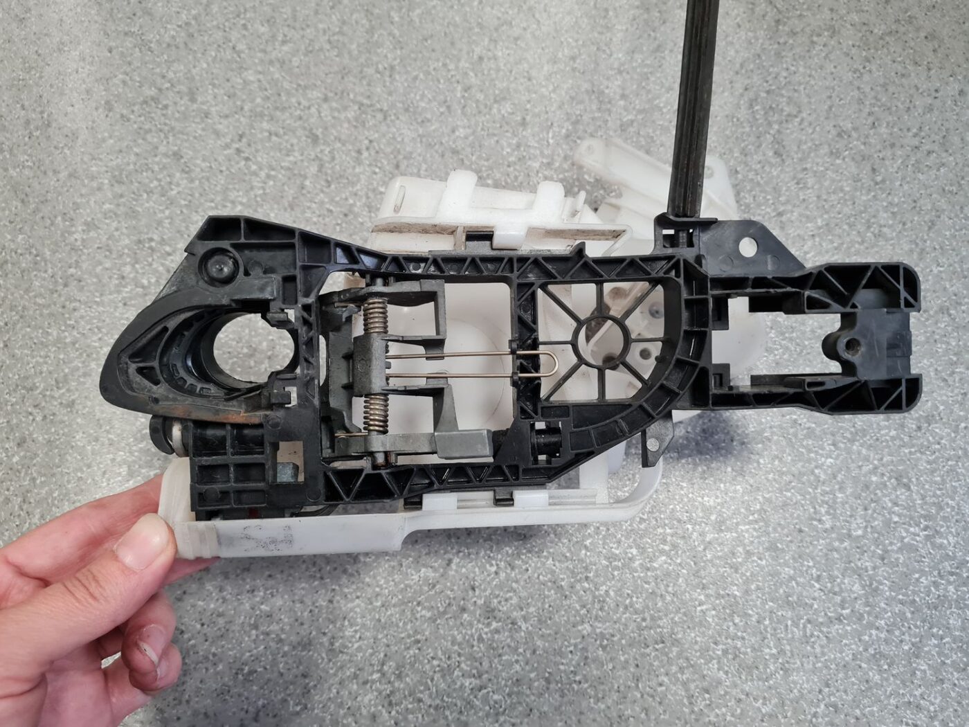 Durvju roktura iekšējais stiprinājums priekš VW PASSAT B6 2006 ANGL. UNIVERSAL