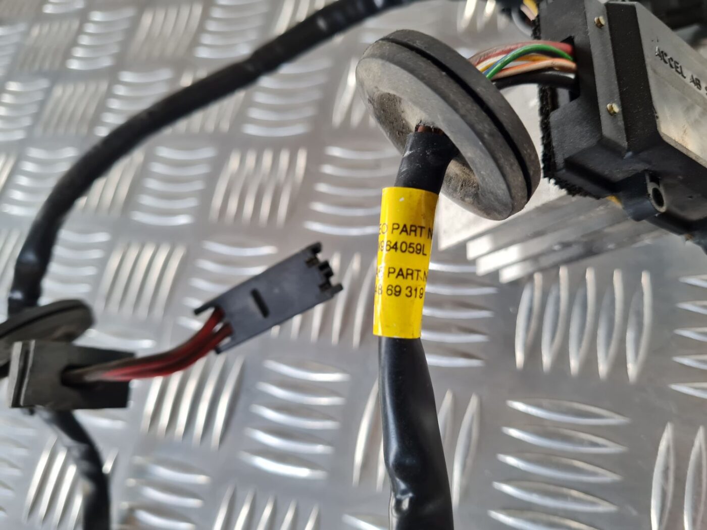 Salona ventilatora rezistors priekš SAAB 9-5 1999 4 Salona ventilatora rezistors priekš SAAB 9-5 1999