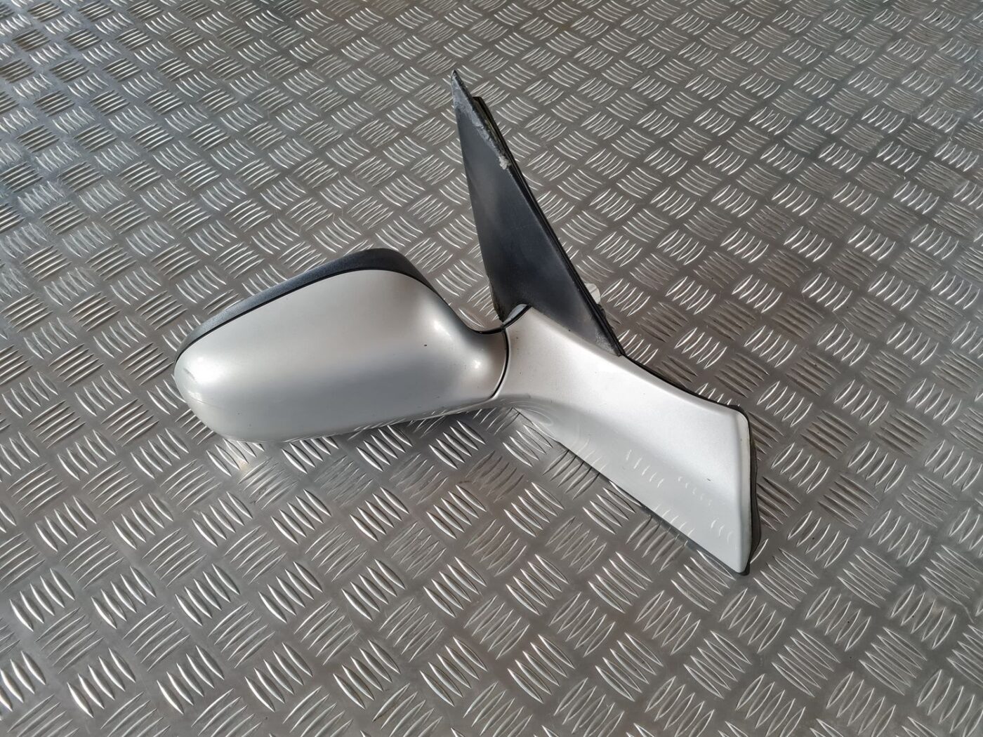 Ārējais spogulis, pa labi priekš SAAB 9-5 1999 1 Ārējais spogulis, pa labi priekš SAAB 9-5 1999