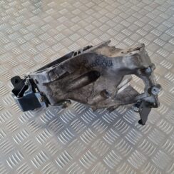 Degvielas sūkņa kronšteins priekš OPEL INSIGNIA SPORTS TOURER 2010