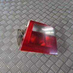 Bagāžnieka vāka labais lukturis priekš SAAB 9-5 1999