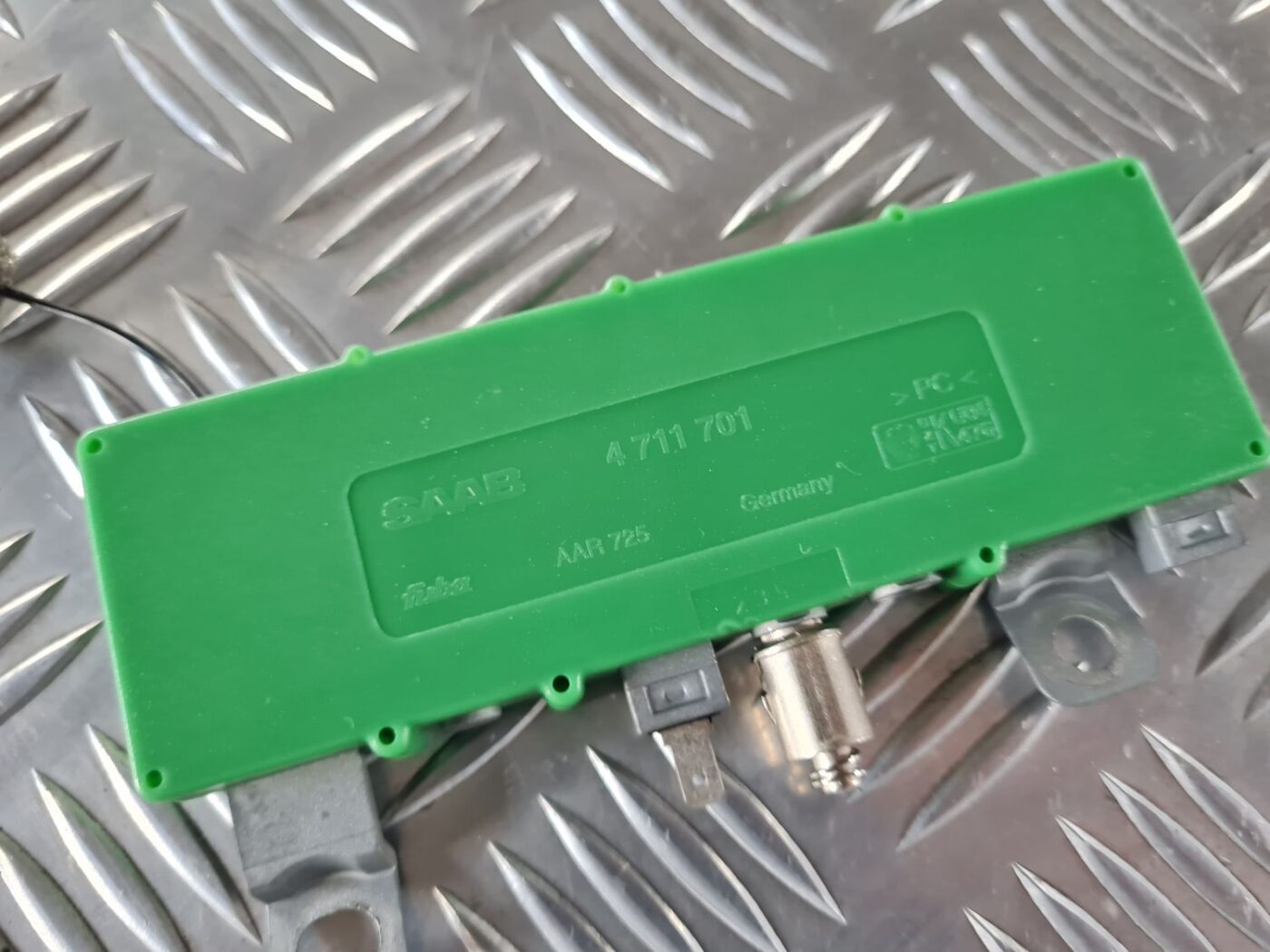 Antenas pastiprinātāja bloks priekš SAAB 9-5 1999 5 Antenas pastiprinātāja bloks priekš SAAB 9-5 1999