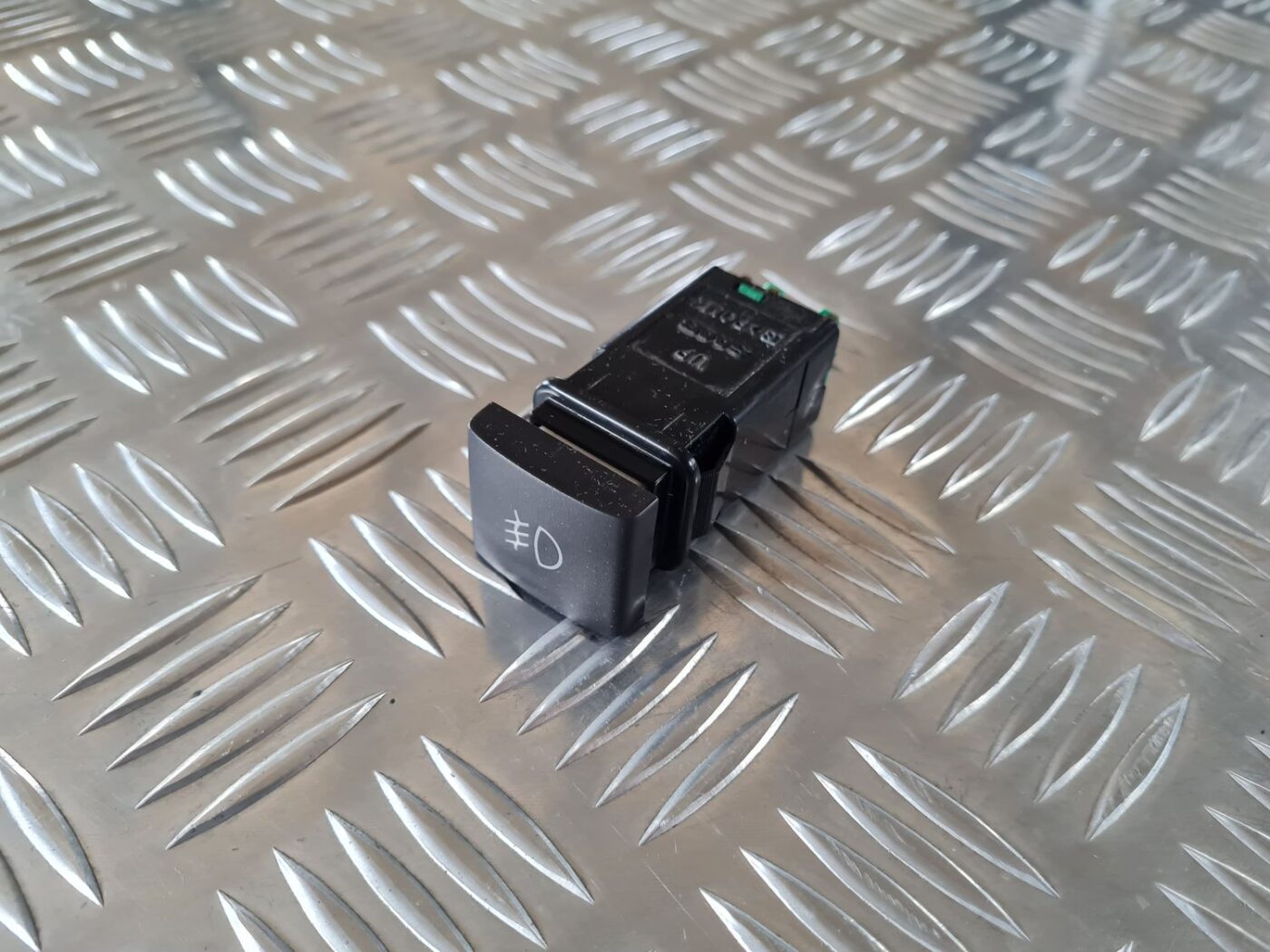 Miglas lukturu ieslēgšanas poga priekš SAAB 9-5 1999 1 Miglas lukturu ieslēgšanas poga priekš SAAB 9-5 1999