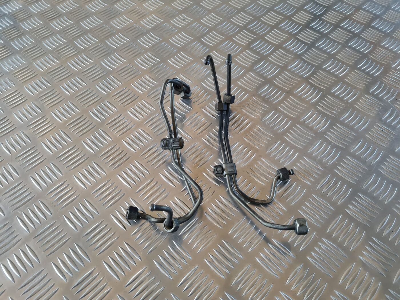 Degvielas caurules savienojums priekš SAAB 9-5 1999 3 Degvielas caurules savienojums priekš SAAB 9-5 1999