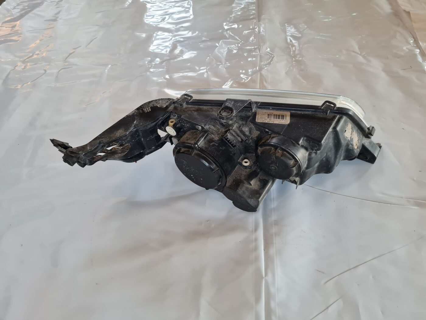 Priekšējais kreisais lukturis priekš SAAB 9-5 1999 4 Priekšējais kreisais lukturis priekš SAAB 9-5 1999