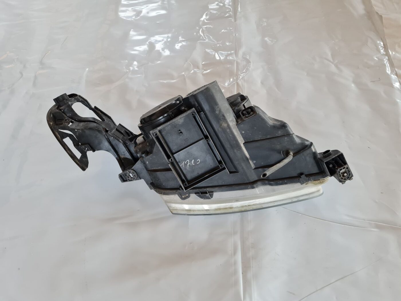 Priekšējais kreisais lukturis priekš SAAB 9-5 1999 3 Priekšējais kreisais lukturis priekš SAAB 9-5 1999