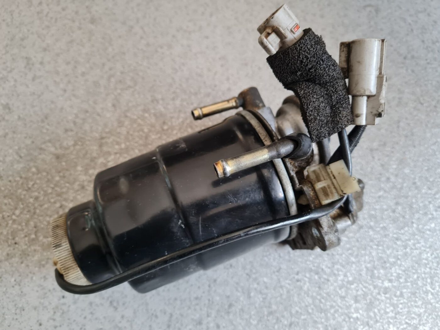 Degvielas filtra korpuss priekš TOYOTA YARIS VERSO 1999-2005