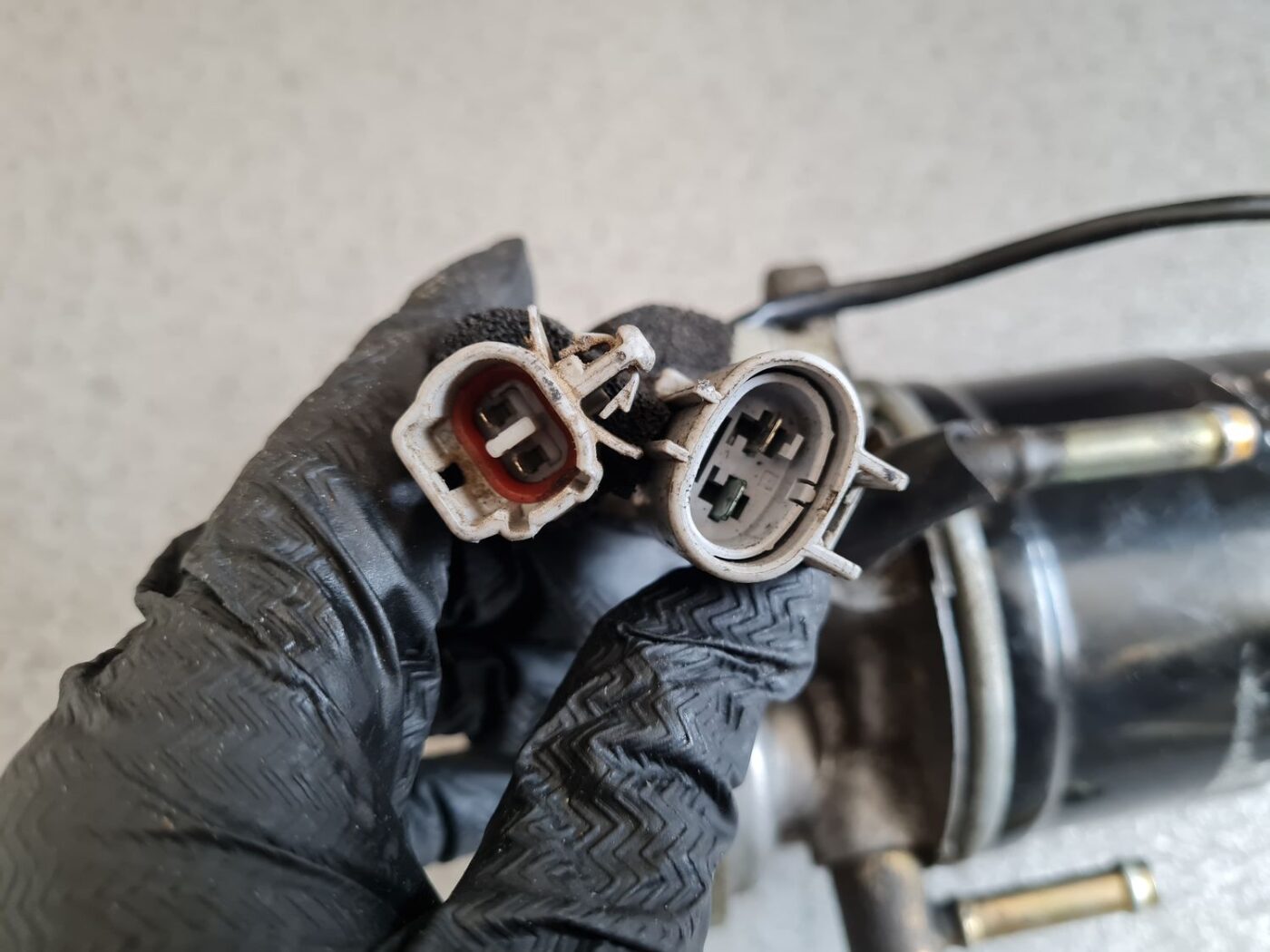 Degvielas filtra korpuss priekš TOYOTA YARIS VERSO 1999-2005