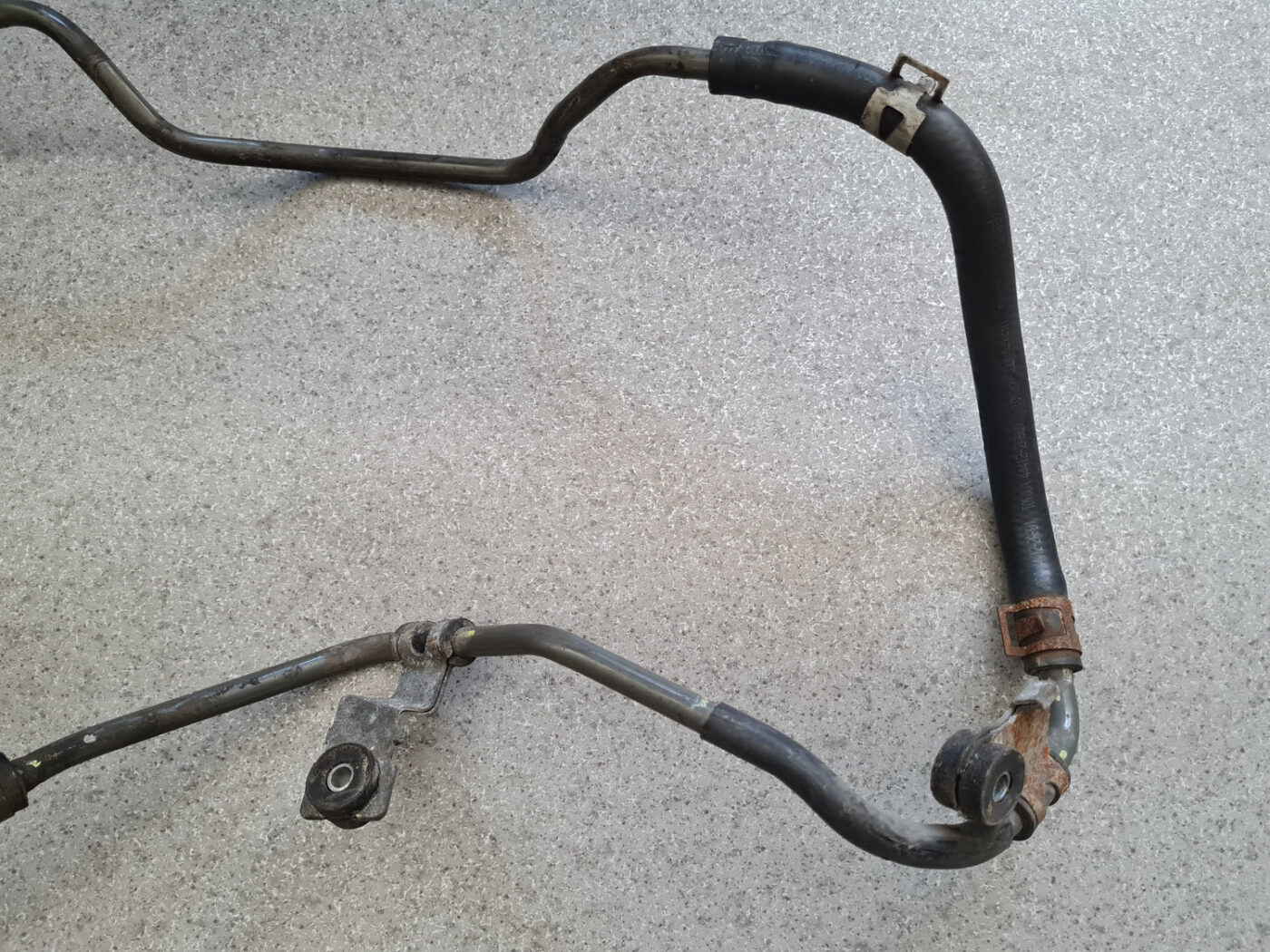 Hidrauliska pastiprinātāja caurule priekš TOYOTA AVENSIS 2010