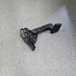 Pārsega atveršanas rokturis salonā priekš AUDI A4 AVANT 2005