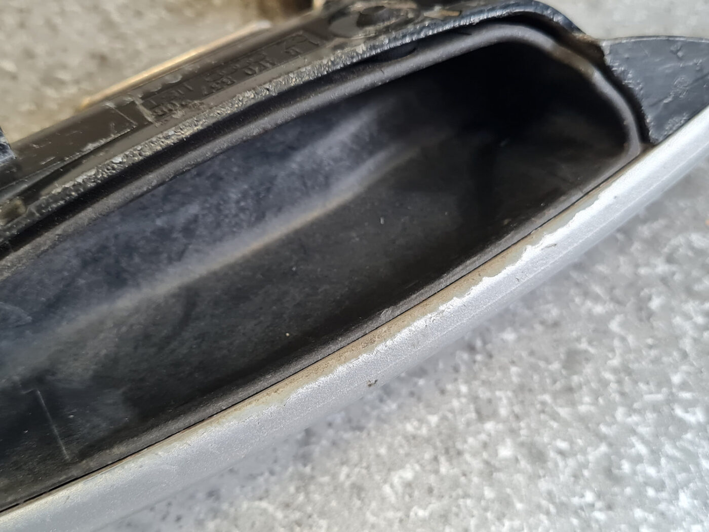 Priekšējāis labais durvju rokturis priekš AUDI A6 AVANT 2006 6 Priekšējāis labais durvju rokturis priekš AUDI A6 AVANT 2006