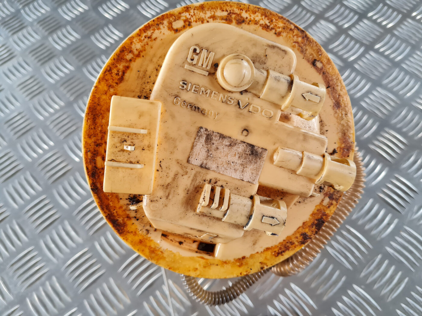 Degvielas tvertnes sūknis priekš SAAB 9-3 2009 5 Degvielas tvertnes sūknis priekš SAAB 9-3 2009