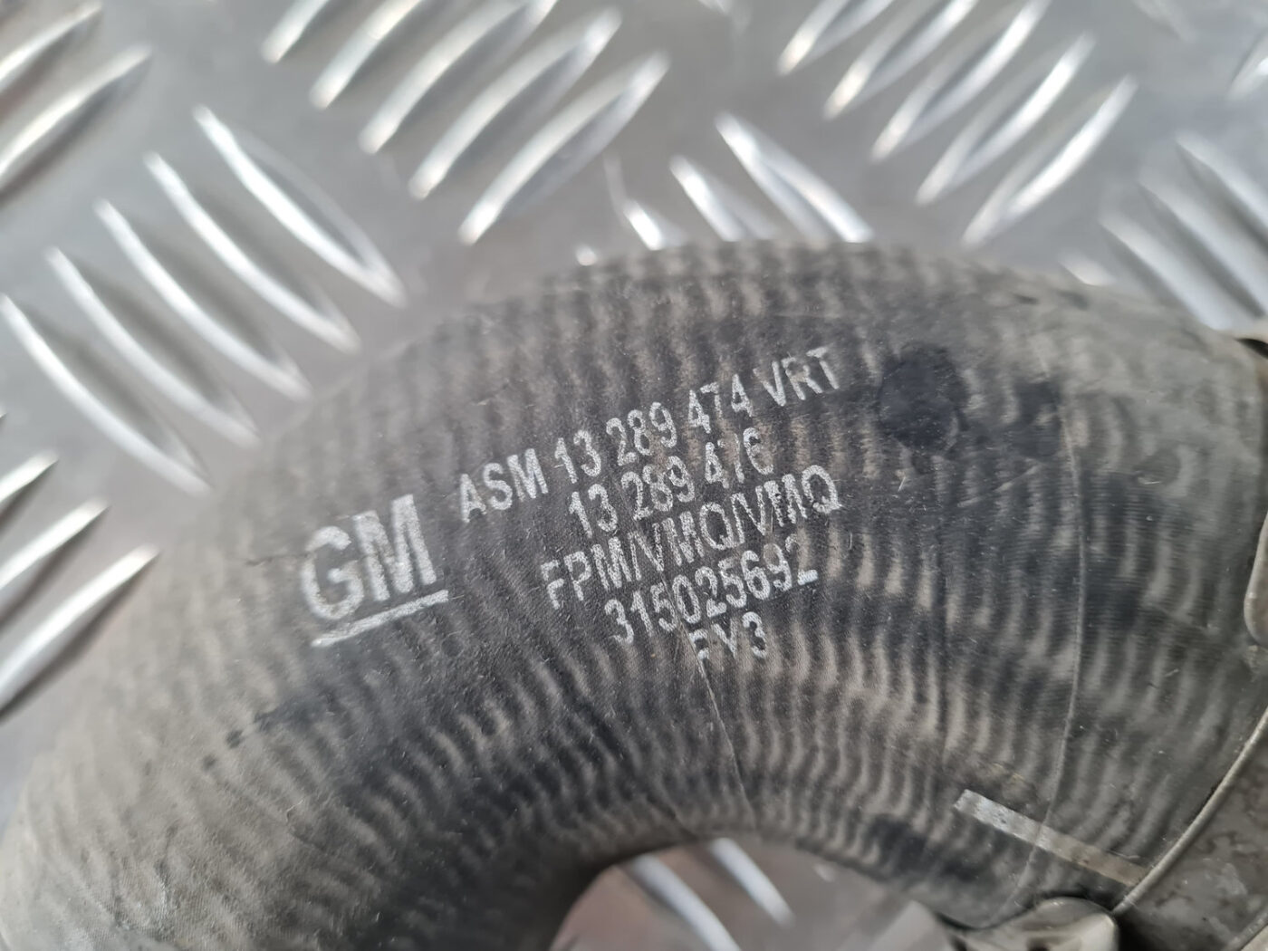 Interkulera caurule priekš SAAB 9-3 2009 5 Interkulera caurule priekš SAAB 9-3 2009