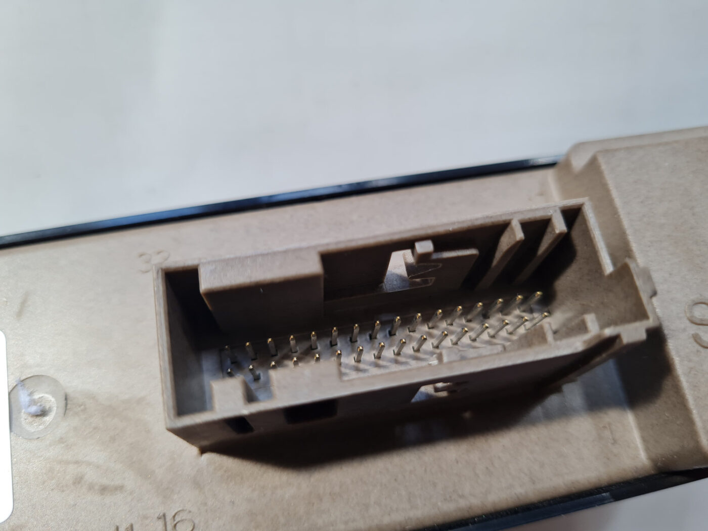 Stikla pacelšanas poga priekš SAAB 9-3 2009 4 Stikla pacelšanas poga priekš SAAB 9-3 2009