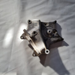 Dzinēja kronšteins priekš SAAB 9-3 2009