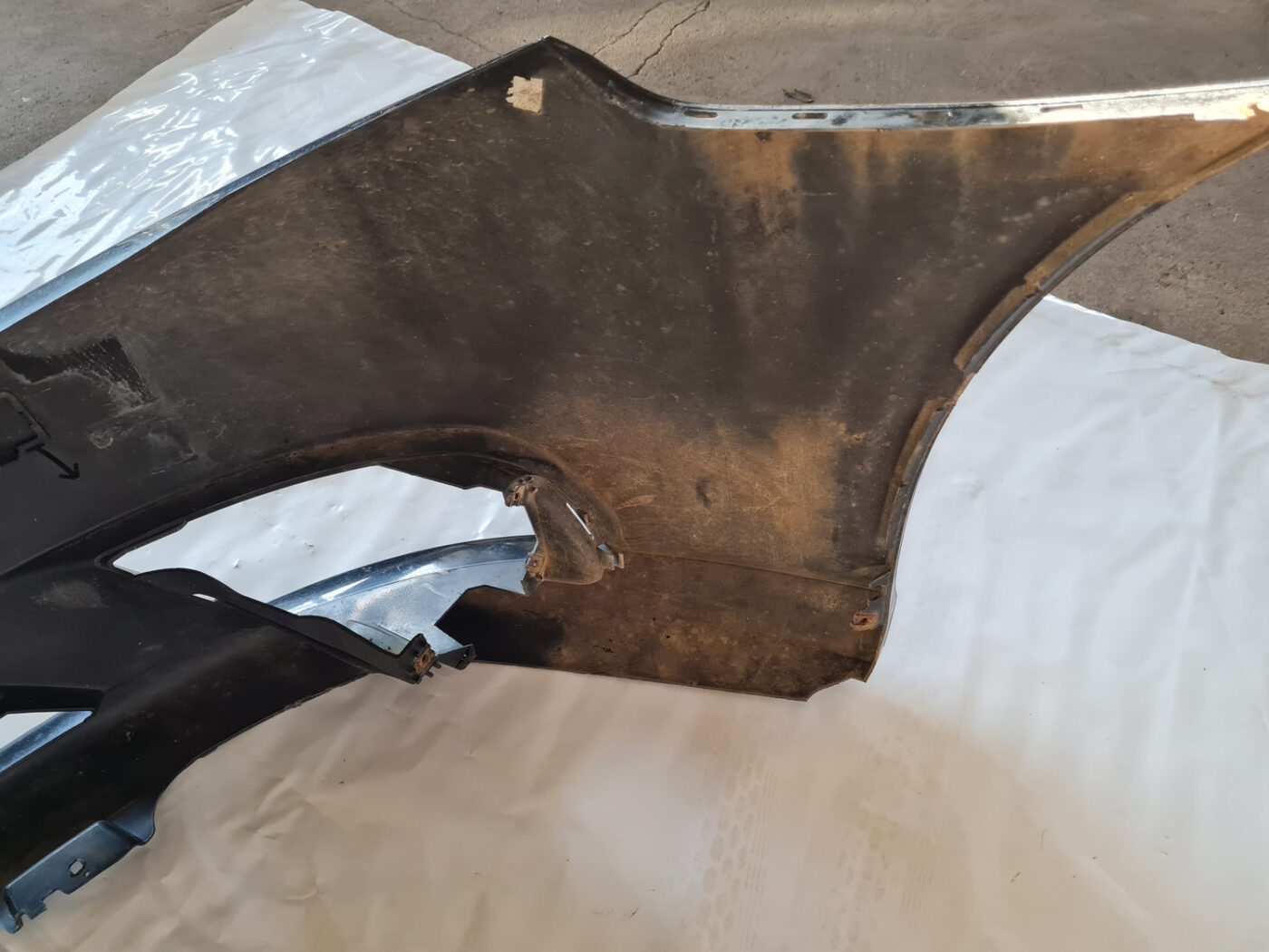 Priekšējais buferis priekš SAAB 9-3 2009 7 Priekšējais buferis priekš SAAB 9-3 2009