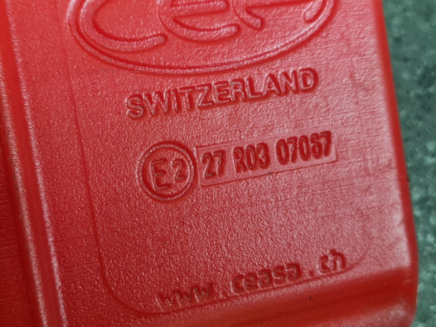 Brīdinājuma trīsstūris priekš VOLVO 850 1995