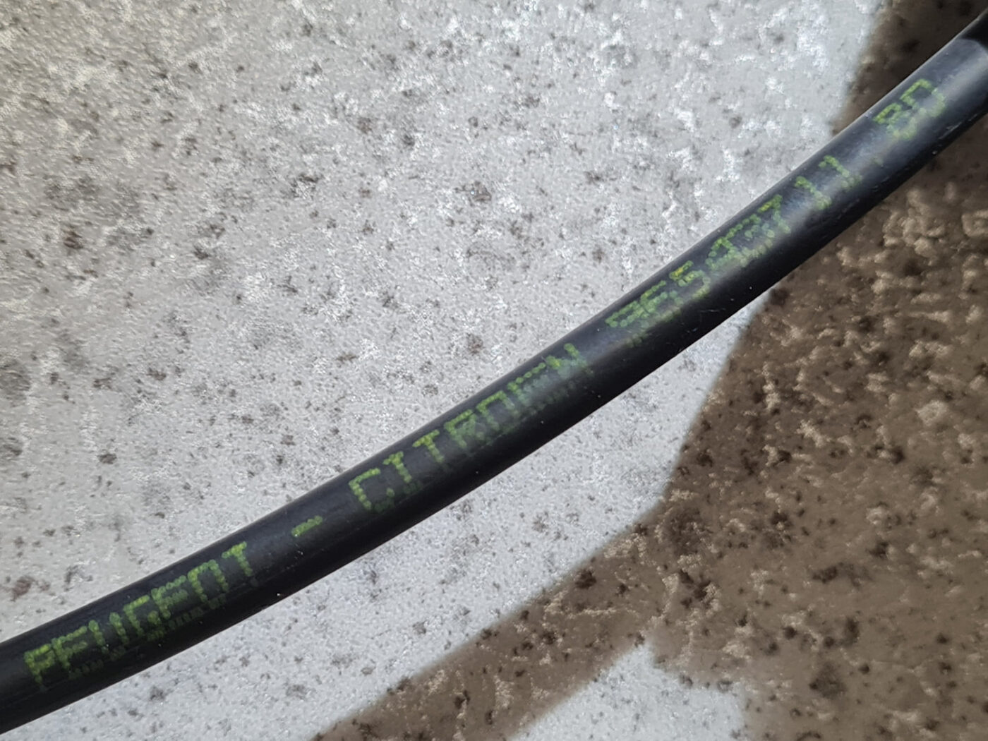 Pārsega slēdzenes trose priekš CITROEN PICASSO 2007 3 Pārsega slēdzenes trose priekš CITROEN PICASSO 2007