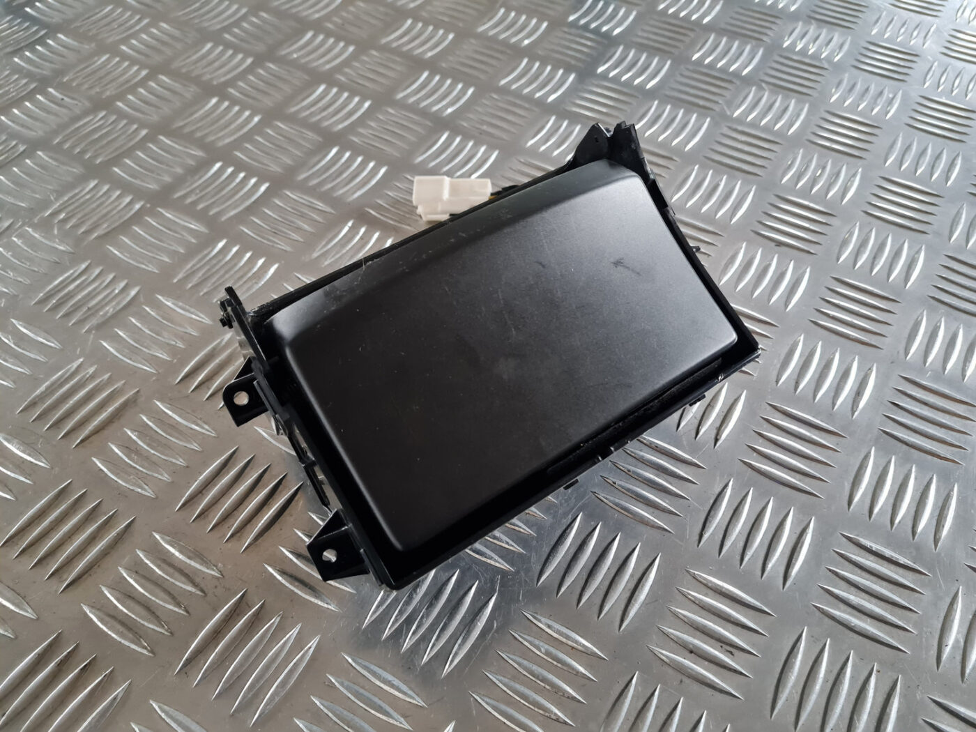 Pelnu trauks priekš TOYOTA AVENSIS 2007 UNIVERSAL