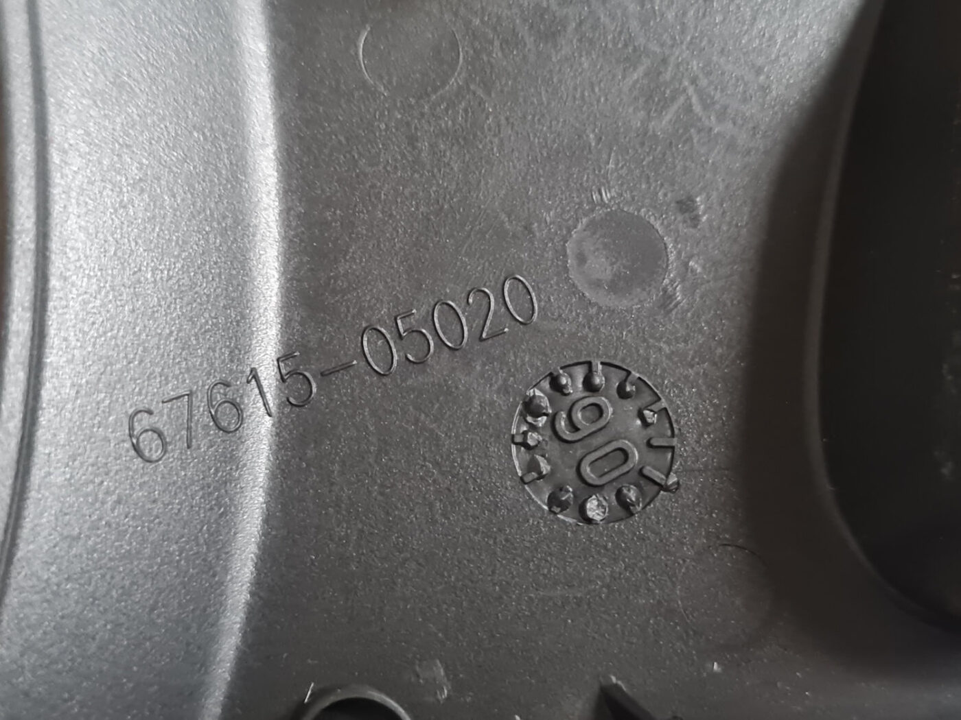 Durvju rokturu apdares uzlika (salonā) priekš TOYOTA AVENSIS 2007 UNIVERSAL 4 Durvju rokturu apdares uzlika (salonā) priekš TOYOTA AVENSIS 2007 UNIVERSAL