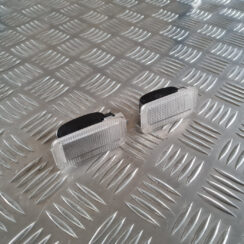 Apgaismojums durvju apdarē priekš TOYOTA AVENSIS 2007 UNIVERSAL