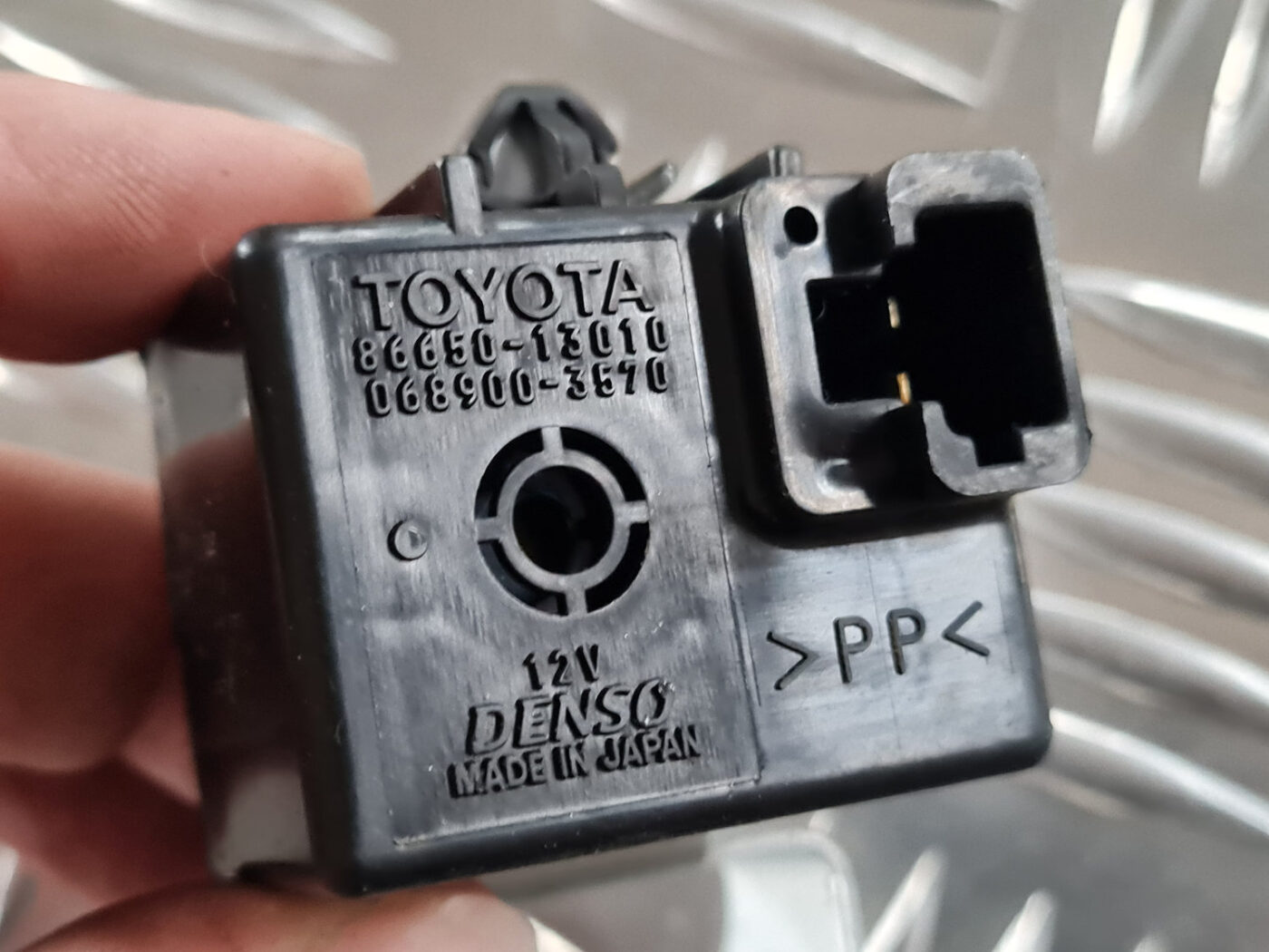 Pagrieziena lukturu releja priekš TOYOTA AVENSIS 2007 UNIVERSAL