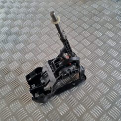 Ātrumu pārslēgšanas slēdzis priekš TOYOTA AVENSIS 2007 UNIVERSAL