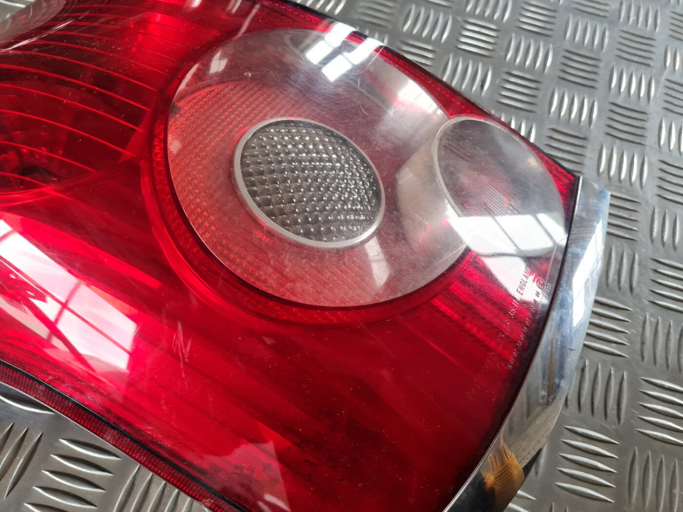 Aizmugurējais kreisais lukturis priekš TOYOTA AVENSIS 2007 UNIVERSAL 8 Aizmugurējais kreisais lukturis priekš TOYOTA AVENSIS 2007 UNIVERSAL