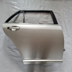 Aizmugurējās labās durvis priekš TOYOTA AVENSIS 2007 UNIVERSAL