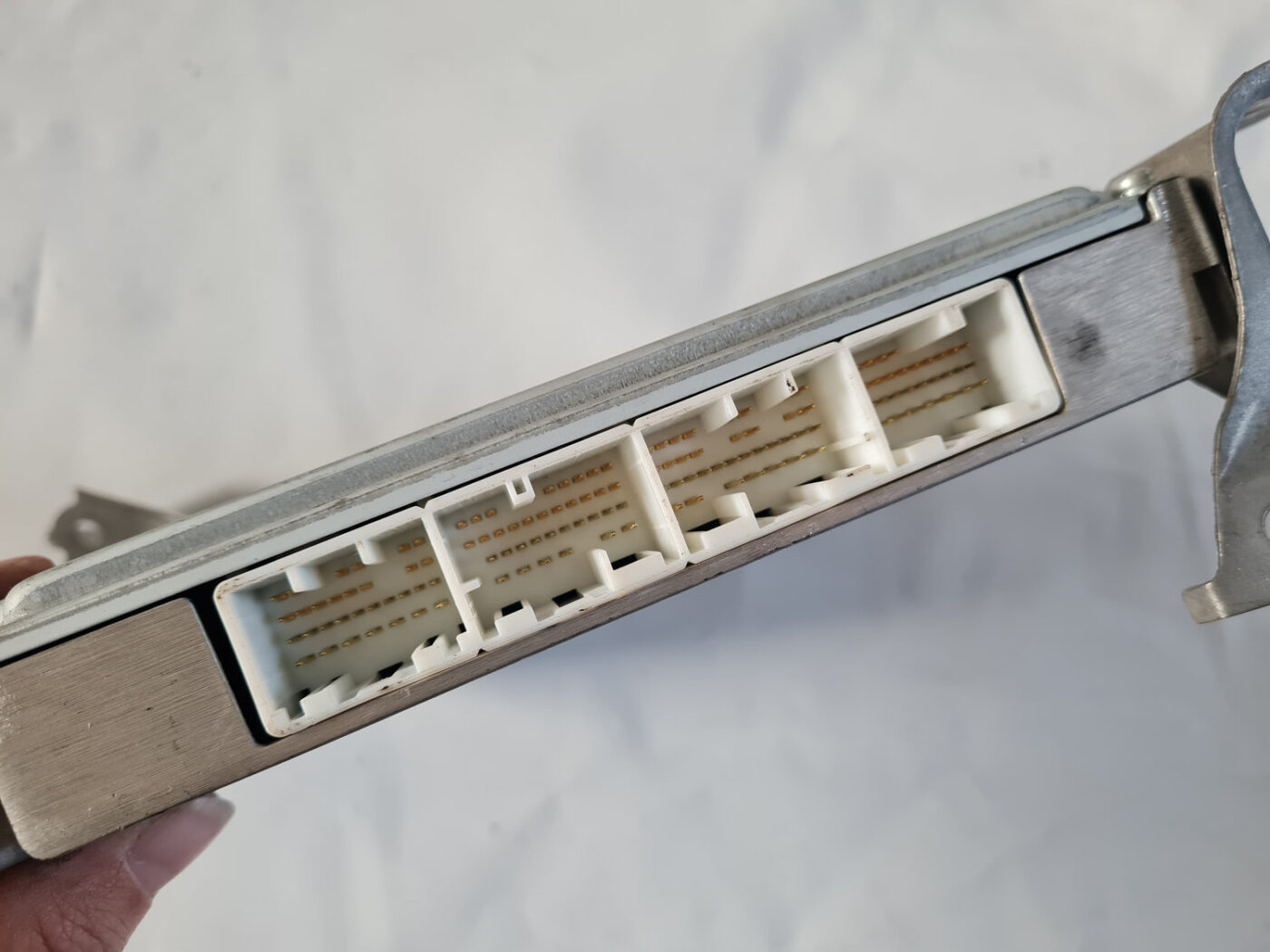 Dzinēja vadības bloks priekš TOYOTA AVENSIS 2007 UNIVERSAL