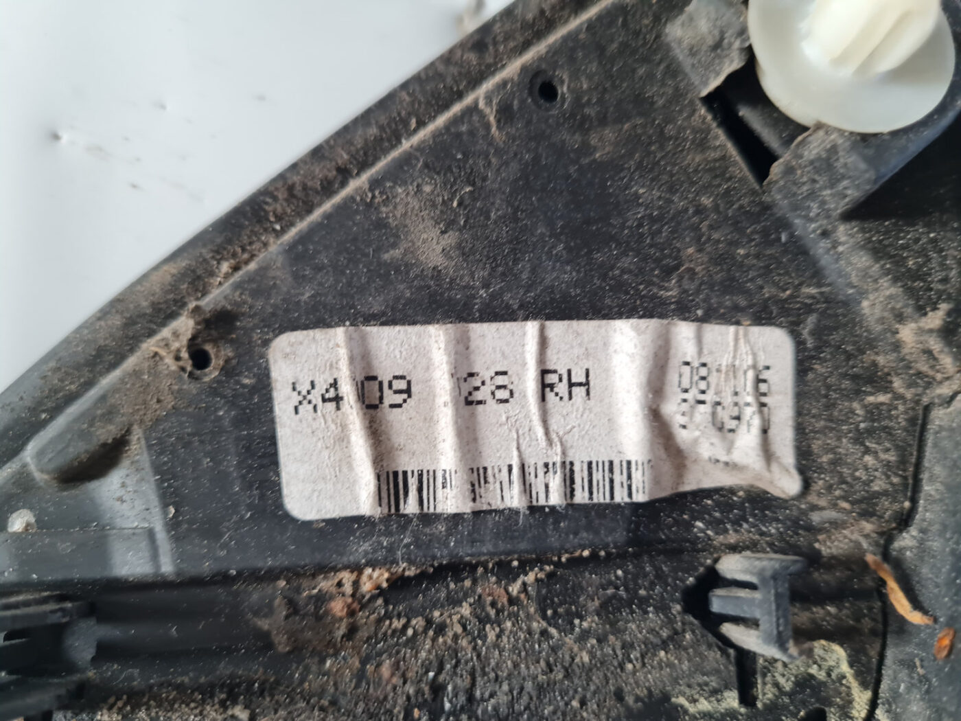 Priekšēja spārna uzlika/moldings priekš TOYOTA AVENSIS 2007 UNIVERSAL