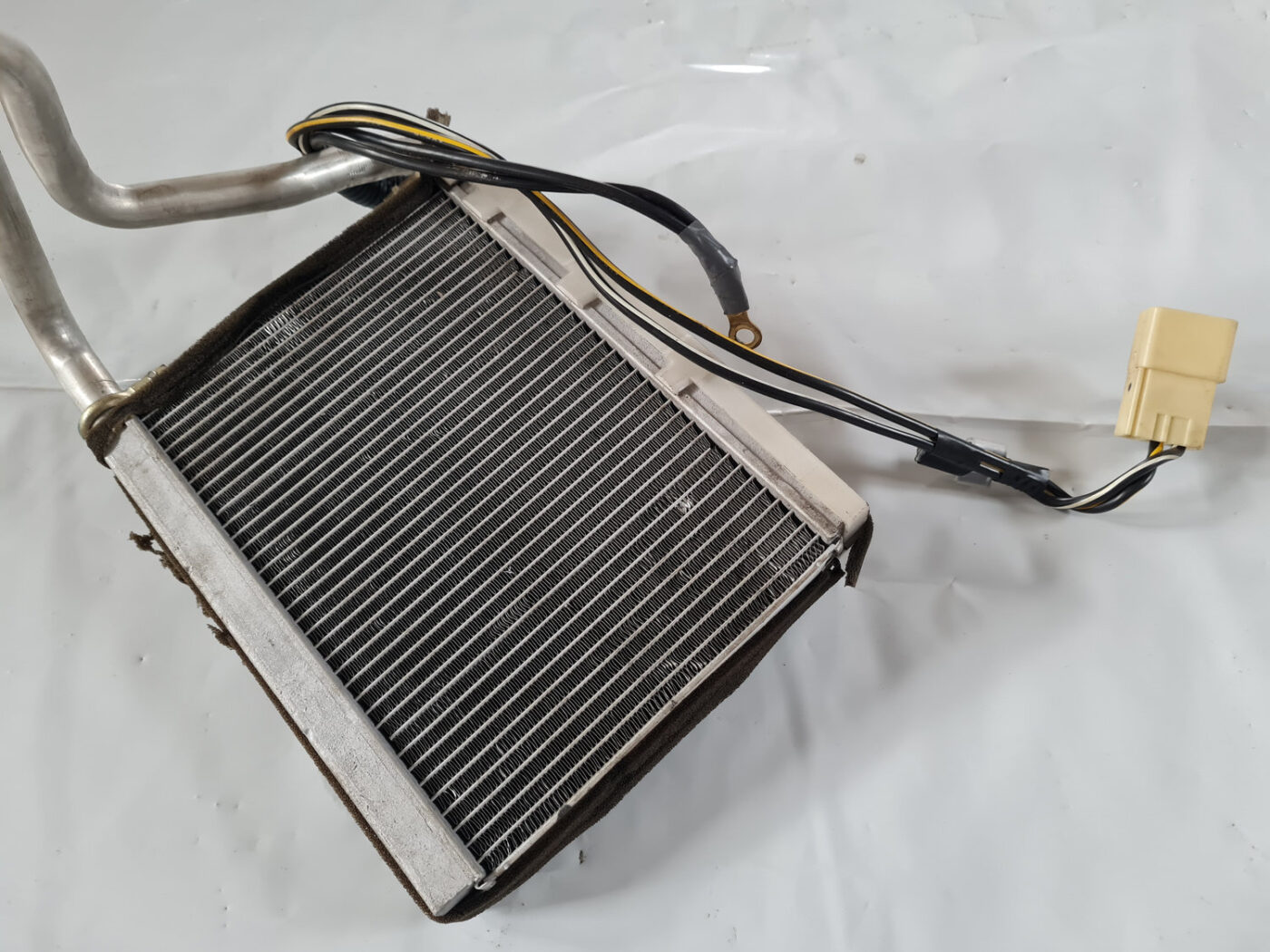 Apsildes sistēmas radiators priekš TOYOTA AVENSIS 2007 UNIVERSAL