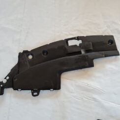 Radiatoru augšēja uzlika priekš TOYOTA AVENSIS 2007 UNIVERSAL