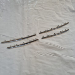 Priekšējā režģa hromēta uzlika priekš VW PASSAT CC 2009