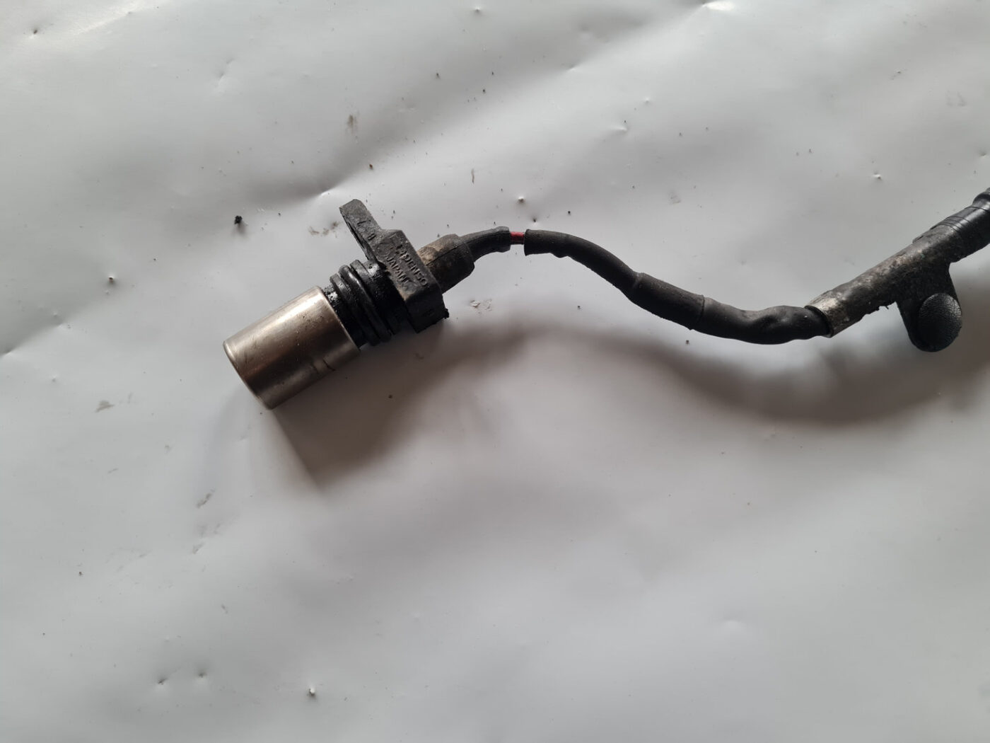 Kloķvārpstas devējs priekš TOYOTA AVENSIS 2007 UNIVERSAL