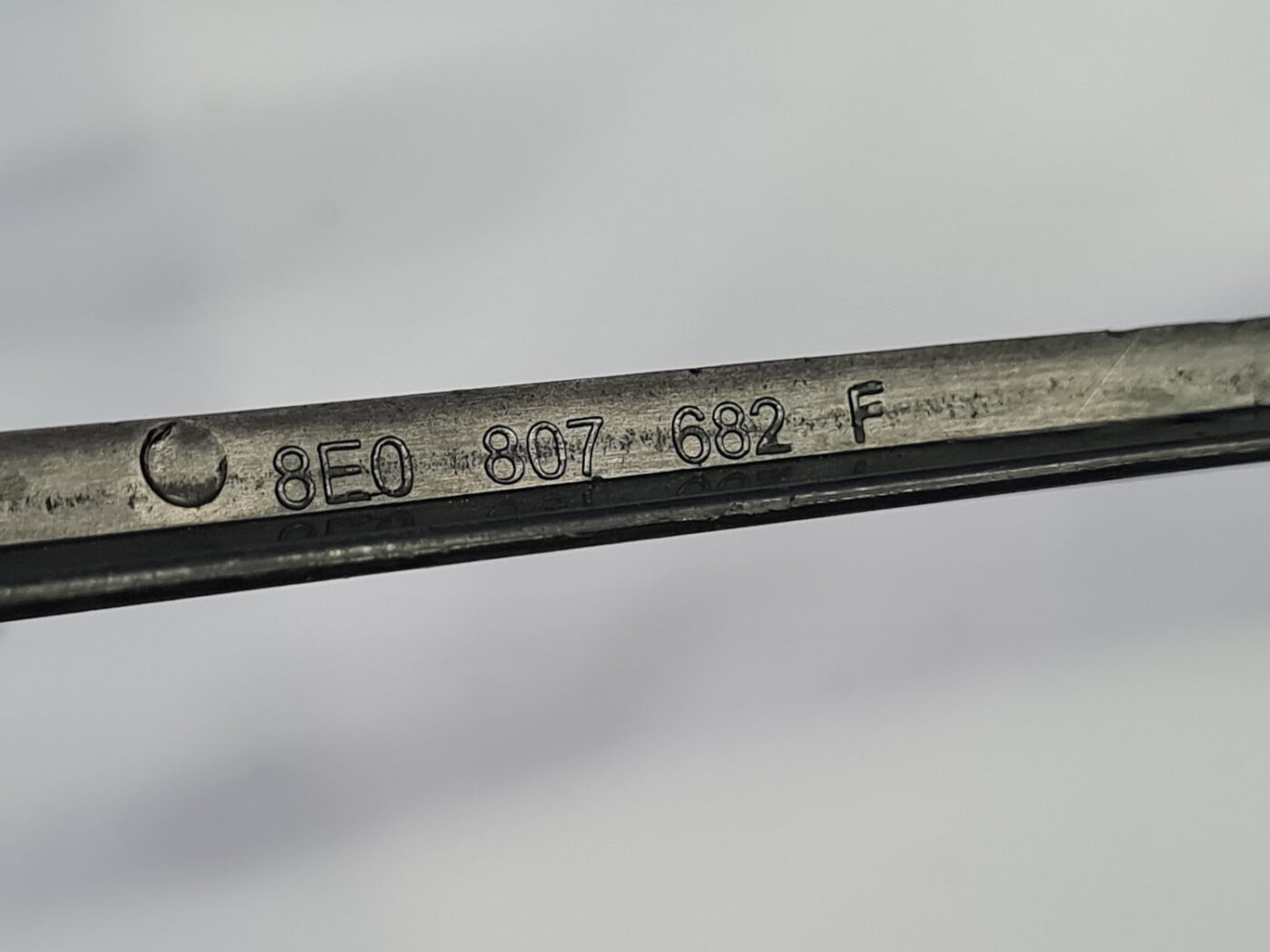 Miglas luktura reste, pa labi priekš AUDI A4 2007 3 Miglas luktura reste, pa labi priekš AUDI A4 2007