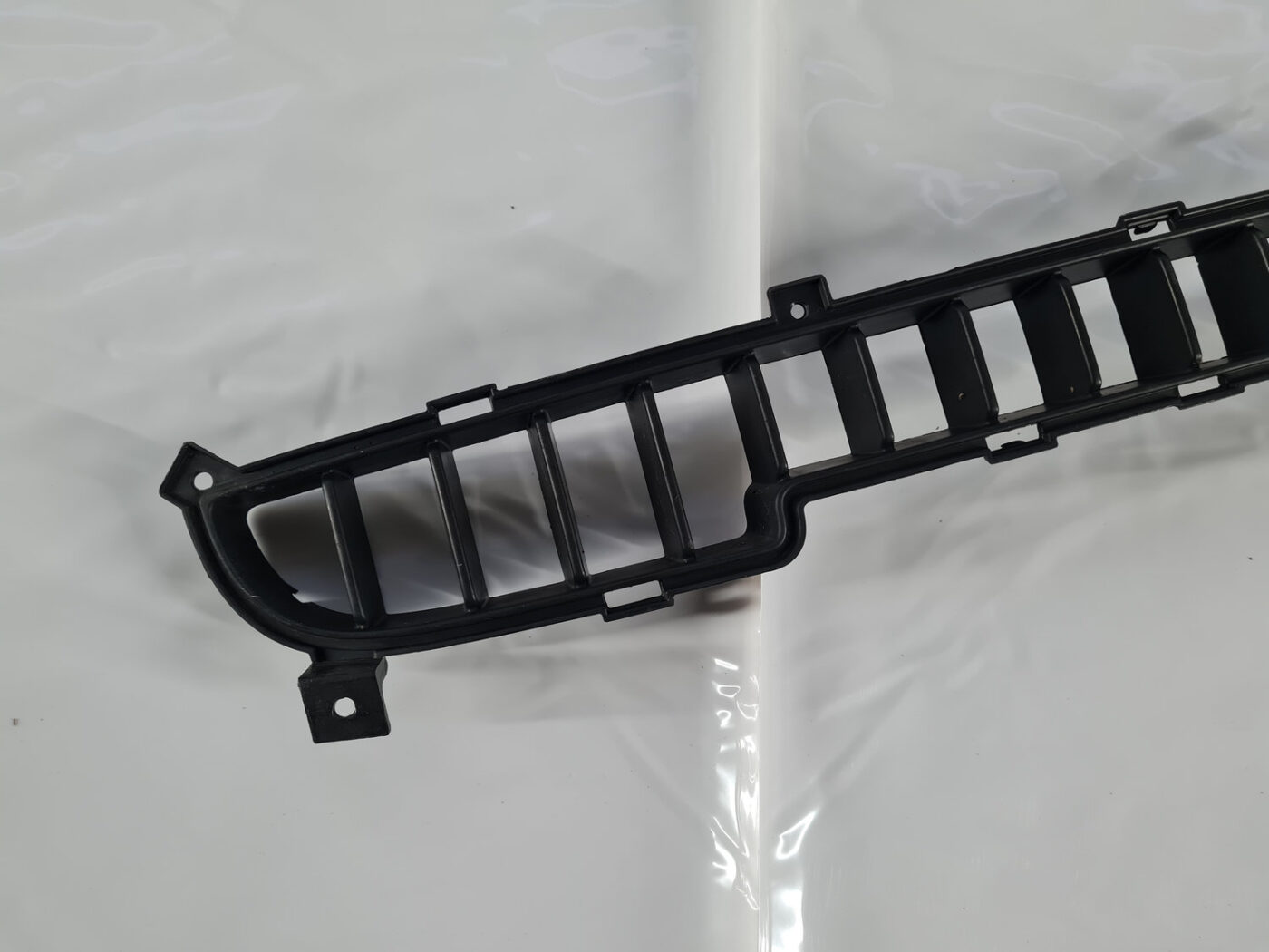 Bufera reste priekš KIA SORENTO 2004-2008 2 Bufera reste priekš KIA SORENTO 2004-2008