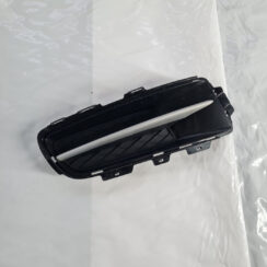 Miglas luktura reste, pa labi priekš NEW AND USED CAR SPARE PARTS