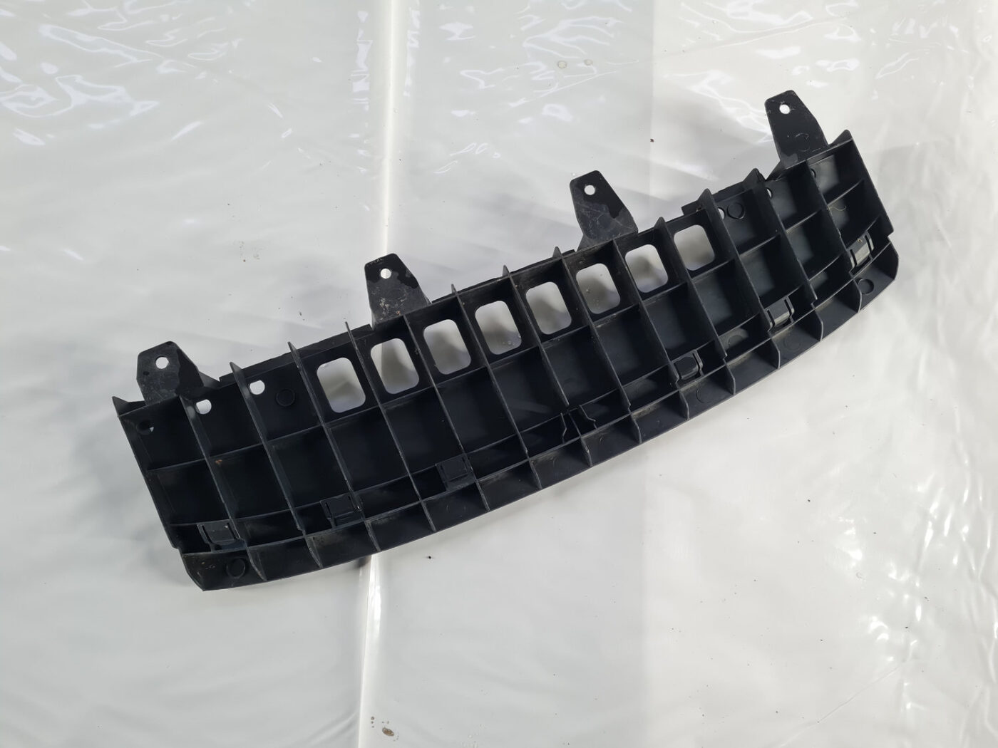 Priekšēja bufera kronšteins priekš ŠKODA FABIA 2008 4 Priekšēja bufera kronšteins priekš ŠKODA FABIA 2008