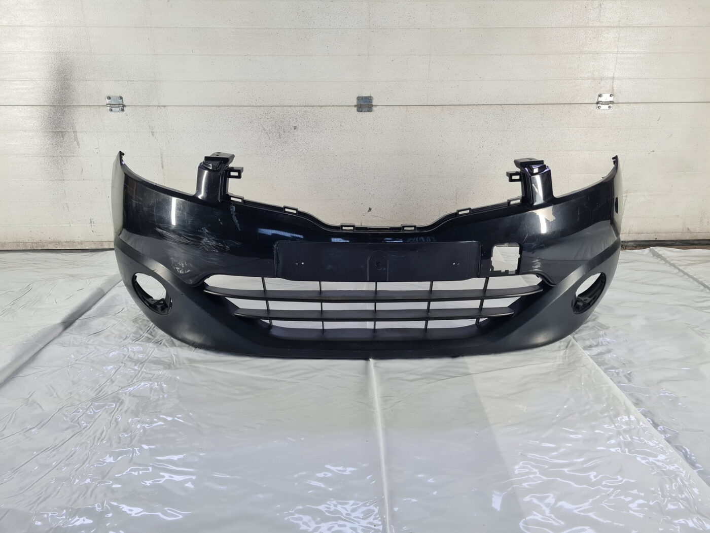 Priekšējais buferis priekš Nissan Qashqai 2010-2014 1 Priekšējais buferis priekš Nissan Qashqai 2010-2014