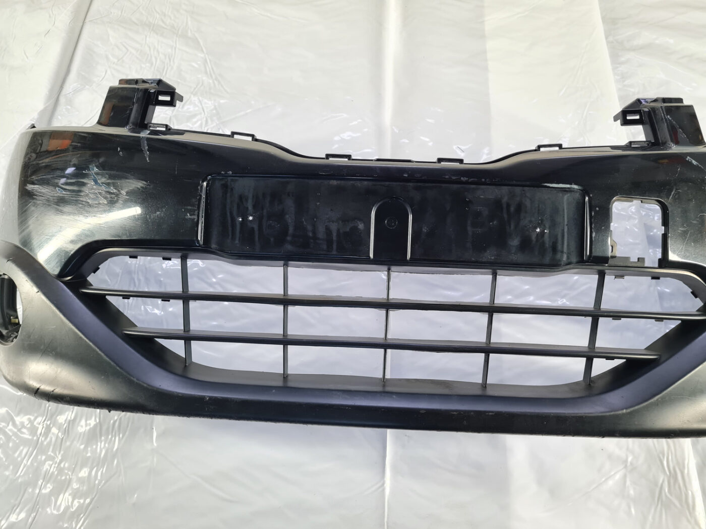 Priekšējais buferis priekš Nissan Qashqai 2010-2014 17 Priekšējais buferis priekš Nissan Qashqai 2010-2014