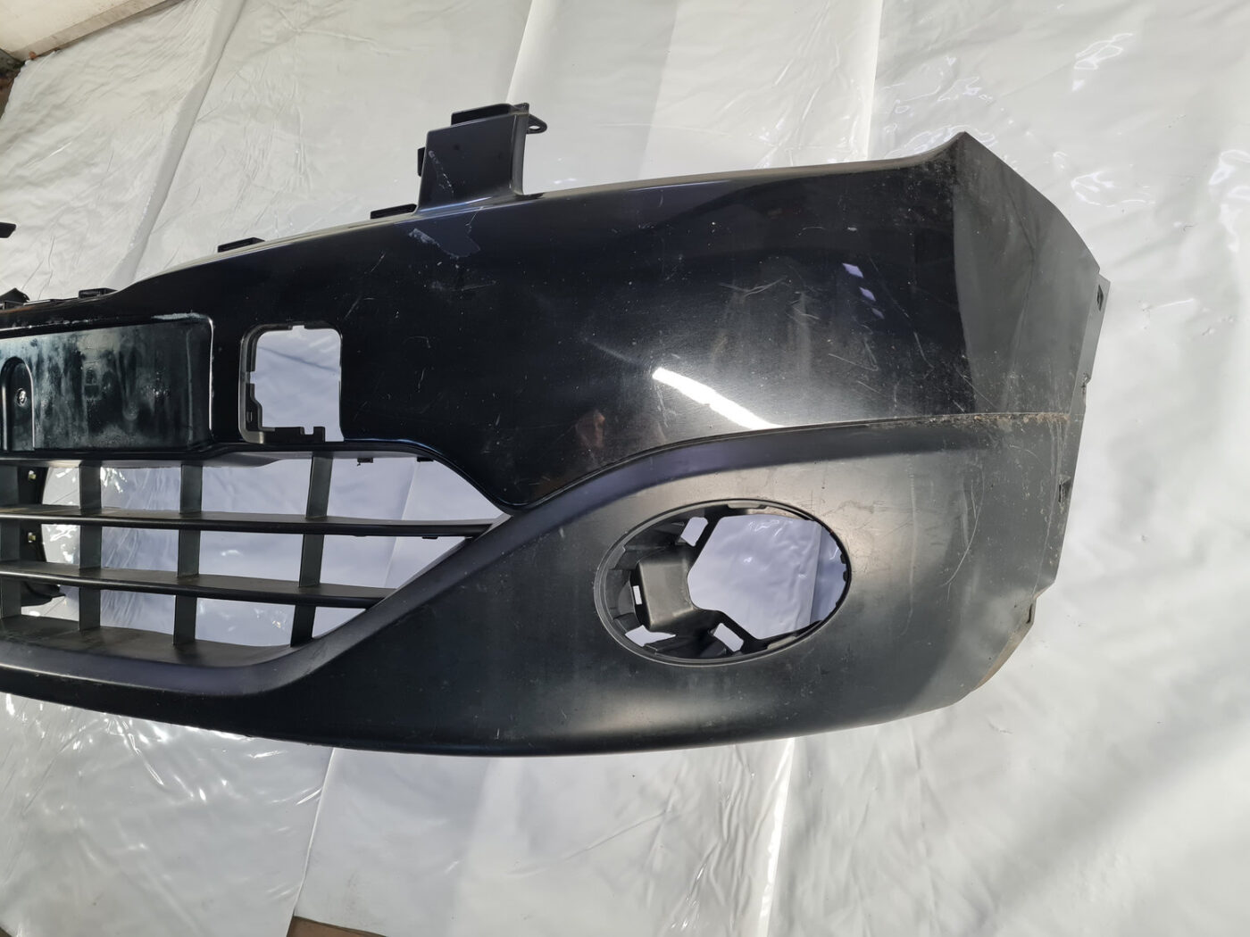 Priekšējais buferis priekš Nissan Qashqai 2010-2014 16 Priekšējais buferis priekš Nissan Qashqai 2010-2014