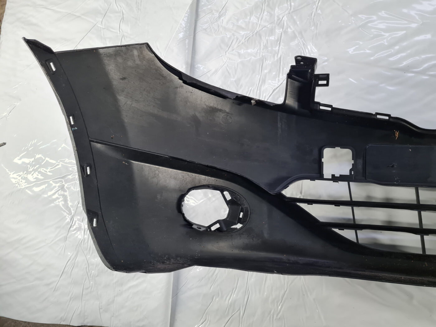 Priekšējais buferis priekš Nissan Qashqai 2010-2014 11 Priekšējais buferis priekš Nissan Qashqai 2010-2014