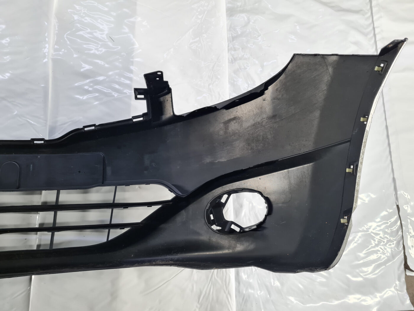 Priekšējais buferis priekš Nissan Qashqai 2010-2014 9 Priekšējais buferis priekš Nissan Qashqai 2010-2014