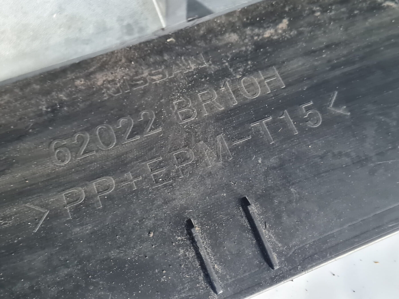 Priekšējais buferis priekš Nissan Qashqai 2010-2014 3 Priekšējais buferis priekš Nissan Qashqai 2010-2014