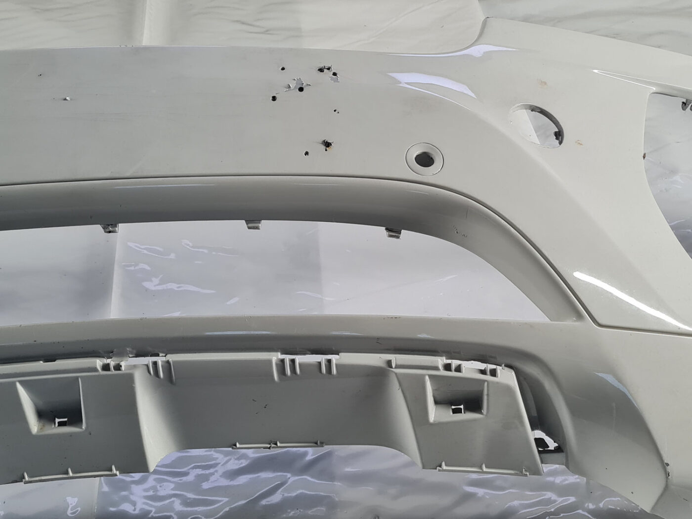 Priekšējais buferis priekš BMW X6 E71 2008-2014 25 Priekšējais buferis priekš BMW X6 E71 2008-2014