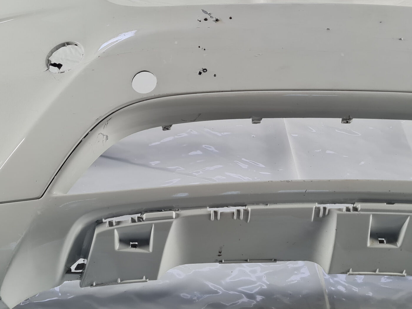 Priekšējais buferis priekš BMW X6 E71 2008-2014 24 Priekšējais buferis priekš BMW X6 E71 2008-2014