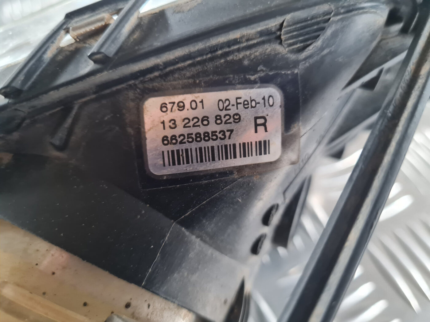 Miglas lukturis priekšā labajā pusē priekš OPEL INSIGNIA 2010 5 Miglas lukturis priekšā labajā pusē priekš OPEL INSIGNIA 2010